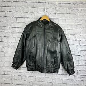 Vintage 90s leather bomber jacket